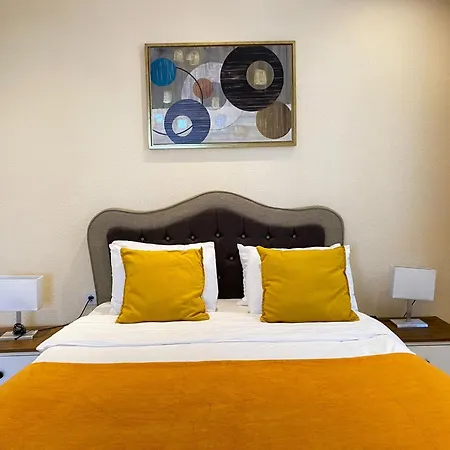 Stylish Sea View 2 Bedroom Steps To The